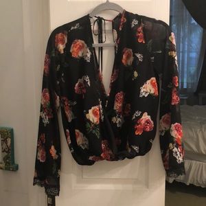 Low cut rose bell sleeve blouse